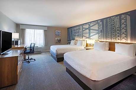 Two-Bedroom Suite with One King Bed and Two Queen Beds - Non-Smoking