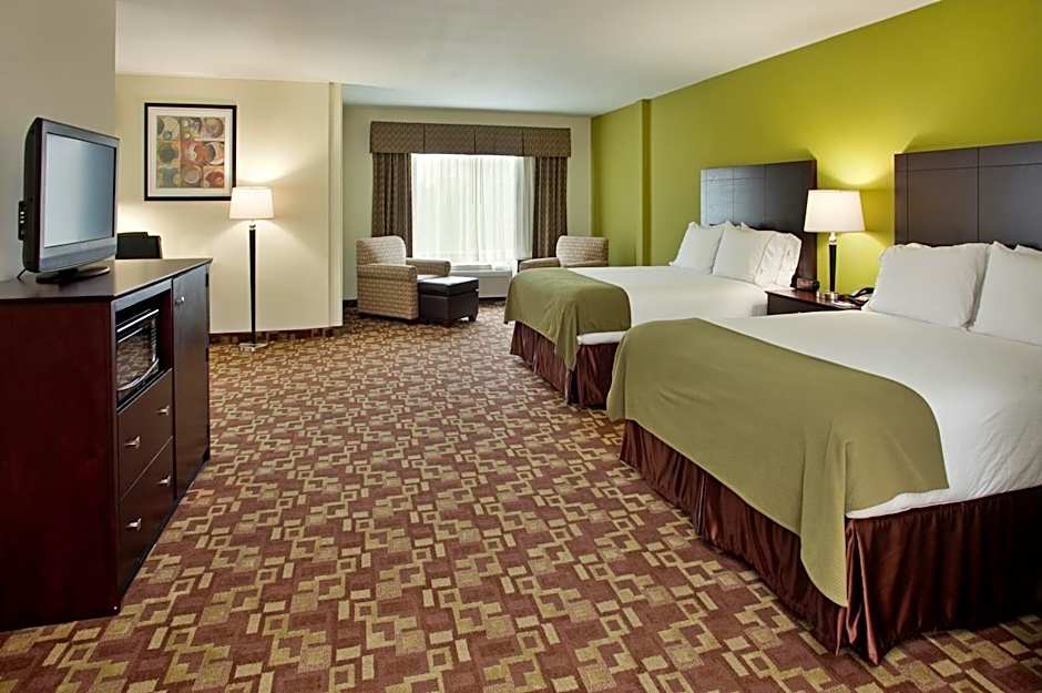 Holiday Inn Express Hotel & Suites Kansas City Sports Complex By IHG