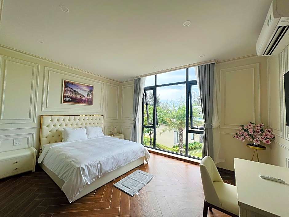 Tra Co Luxury Hotel & Resort 