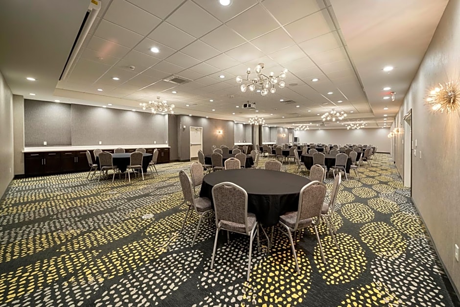 Holiday Inn & Suites Decatur-Forsyth By IHG