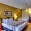 Country Inn & Suites by Radisson, Crystal Lake, IL