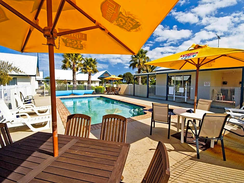 Torquay Tropicana Motel