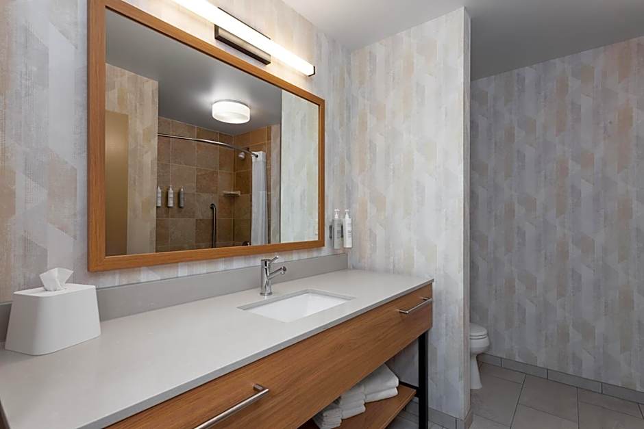 Hampton Inn & Suites Alexandria