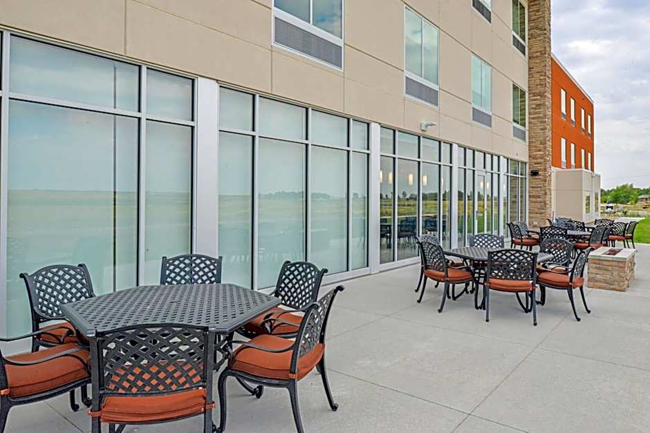 Holiday Inn Express & Suites - Chadron By IHG