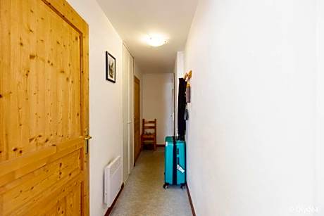 Studio (4 Adults)
