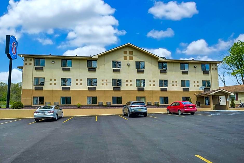 Motel 6-Montoursville, PA