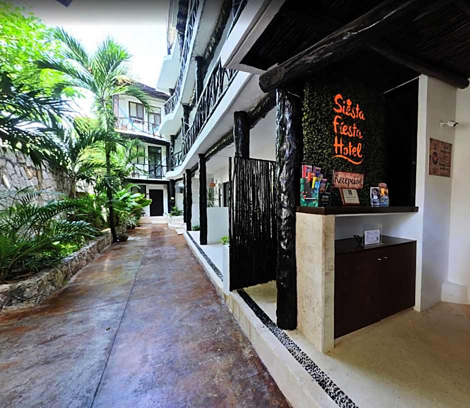 Siesta Fiesta Hotel Adults Only - 5th Avenue