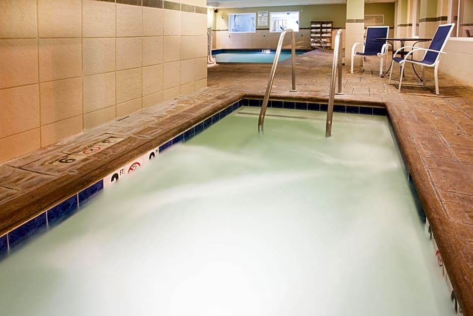 Holiday Inn Express Hotel & Suites Vacaville By IHG