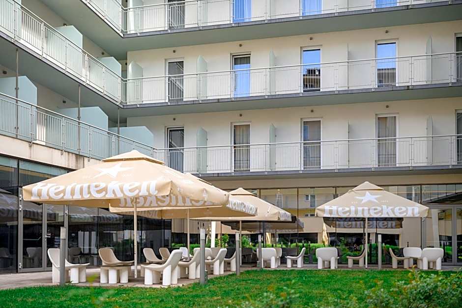 Akeah Verdi Budapest