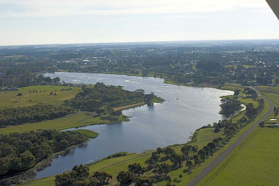 Lake Hamilton Motor Village and Caravan Park