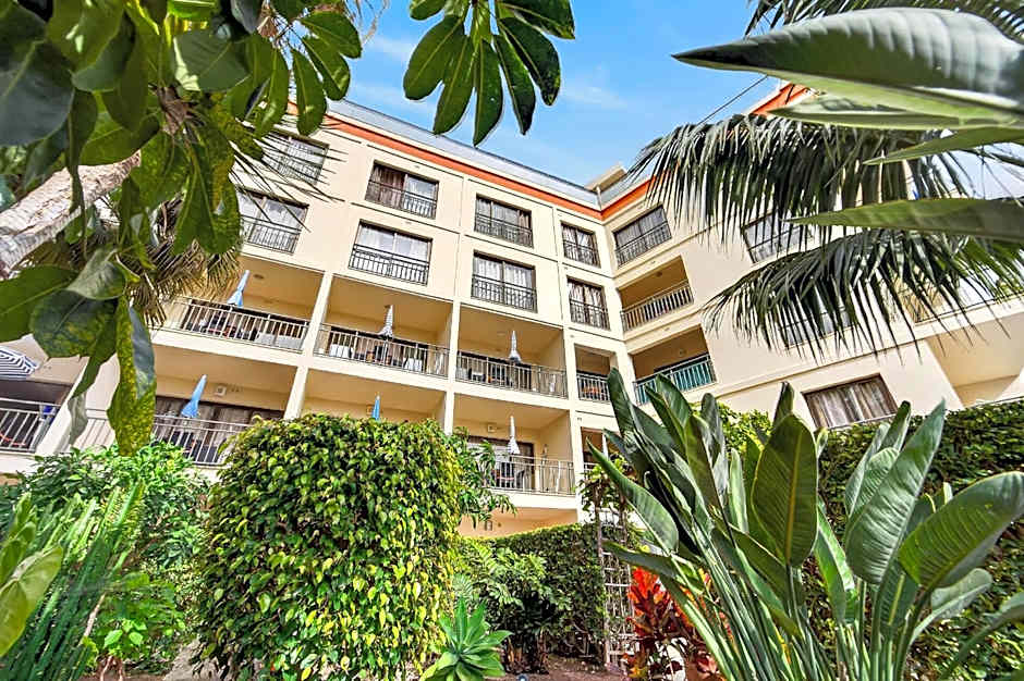 Elisium Resort & Apartamentos
