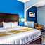Quality Suites Maumelle