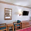 Americas Best Inn - Calhoun
