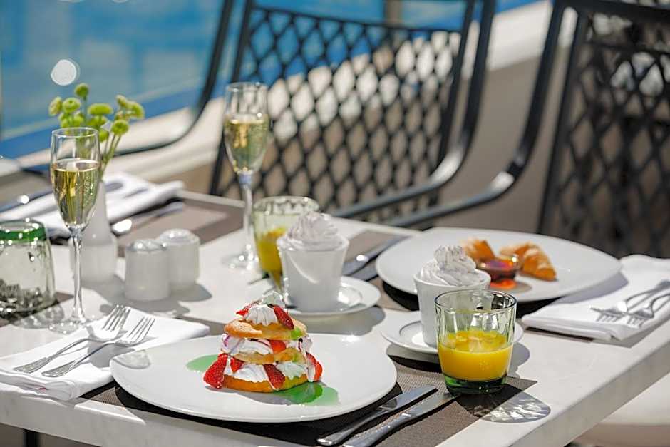 Royal Neptun Hotel