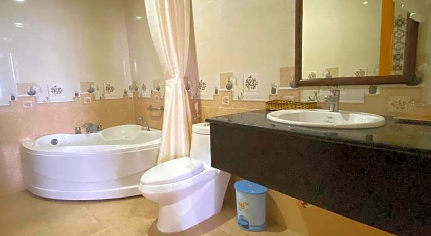 Linh Phuong 8 Hotel - 24 Hours Stay