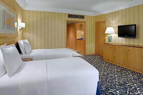 Guest Room with Two Single Beds