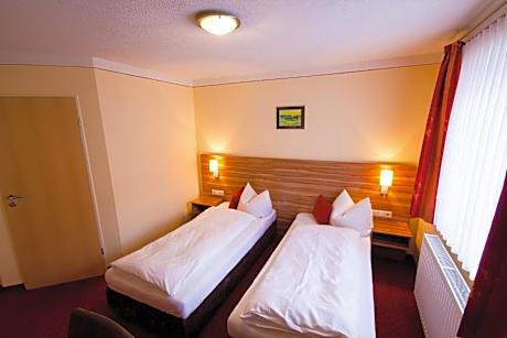 Deluxe Double Room with Shower