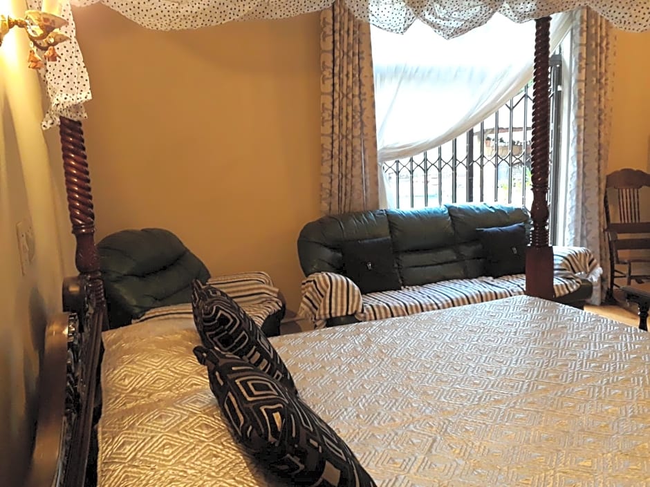 Upper Houghton Guesthouse