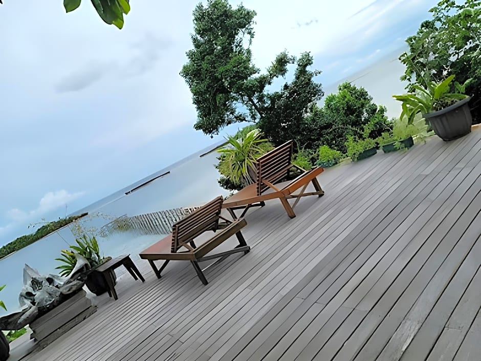 Naya Matahora Island Resort 