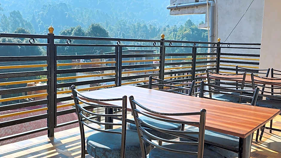 Hotel Twilight Banikhet Dalhousie