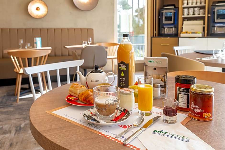 Brit Hotel Orléans St Jean de Braye - L'Antarès