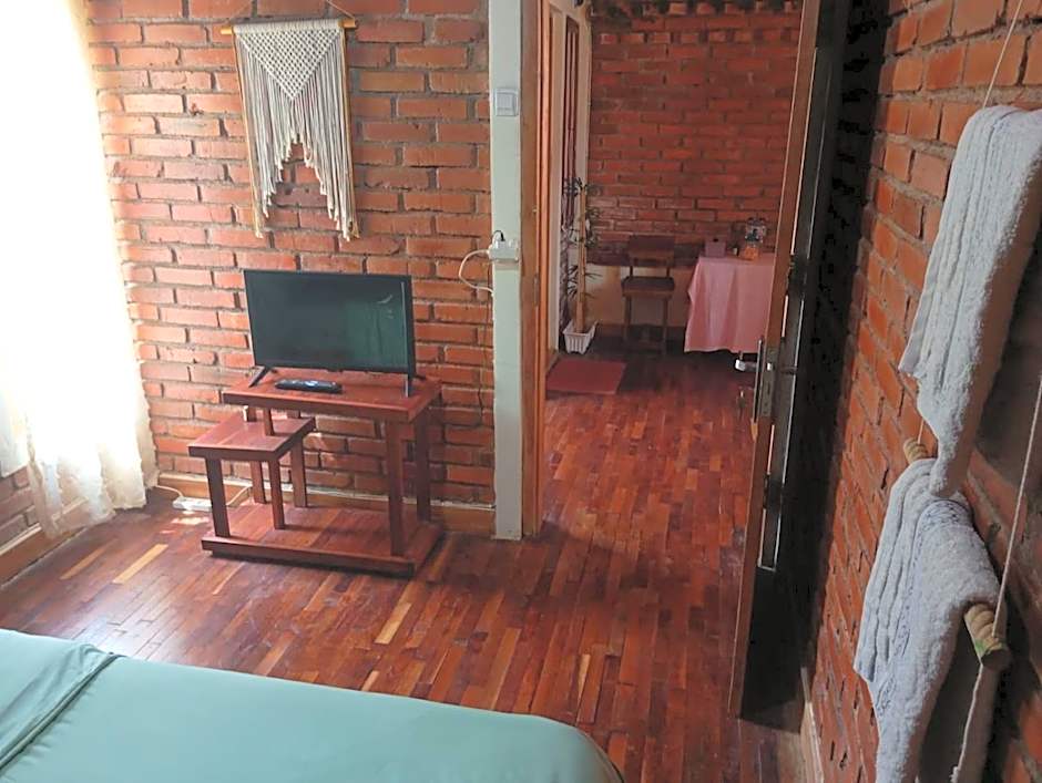 Agora Home