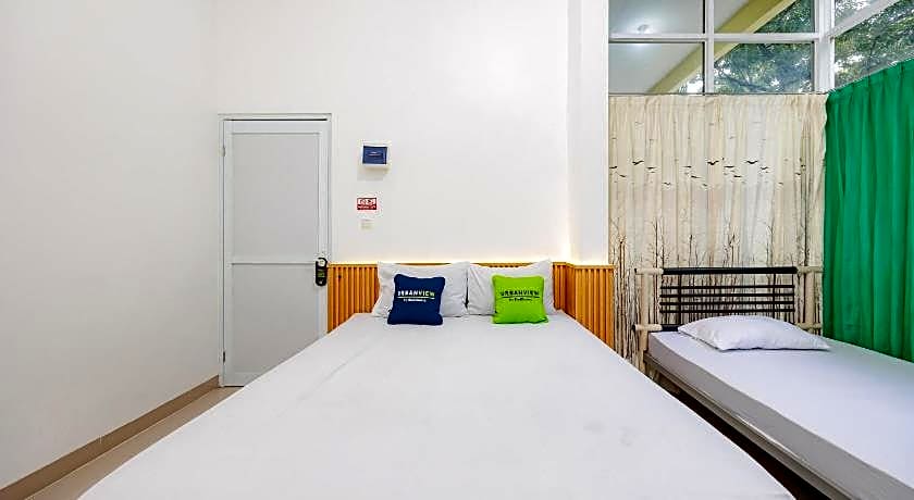 Urbanview Hotel BSD City