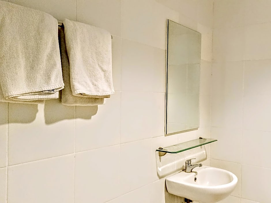 YUNNA EXPRESS LAMPUNG