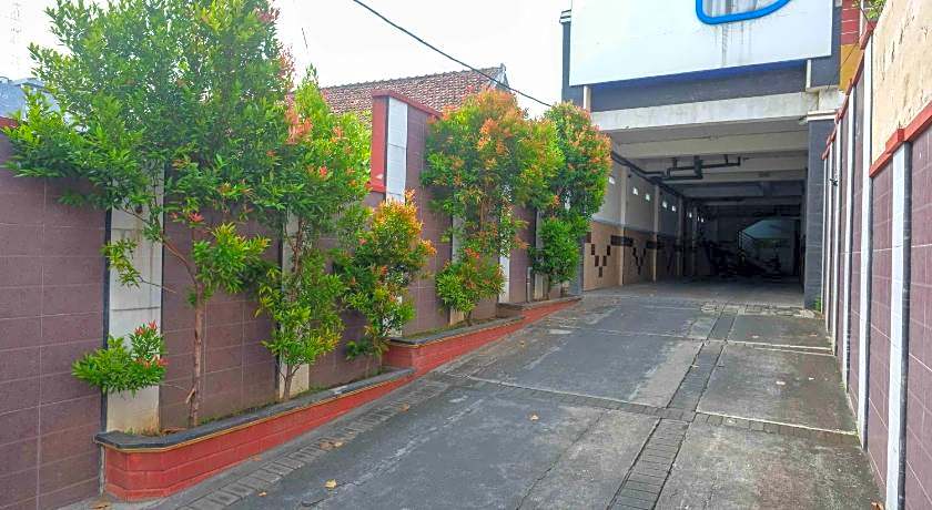 RedDoorz @ Hotel Artama Pandanaran Semarang