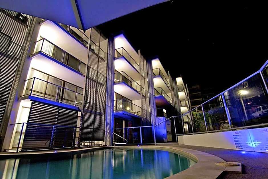 Merrima Court Holidays