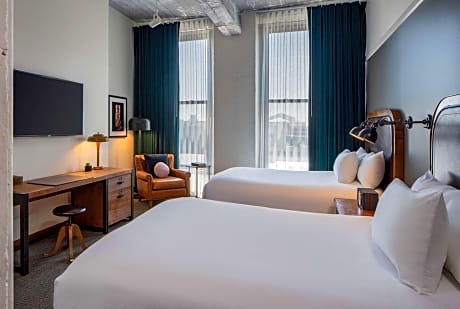 Deluxe Queen Room with Two Queen Beds