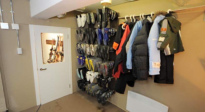 Fresh Powder Accommodation