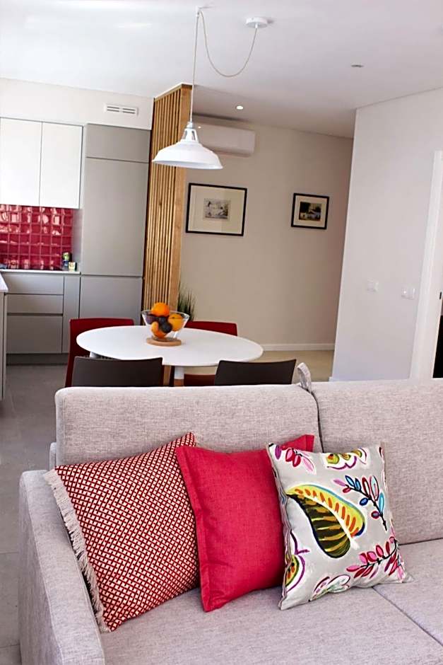 Cardeal Suites & Apartments