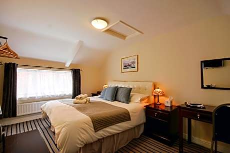 Superior Deluxe Double or Twin Room