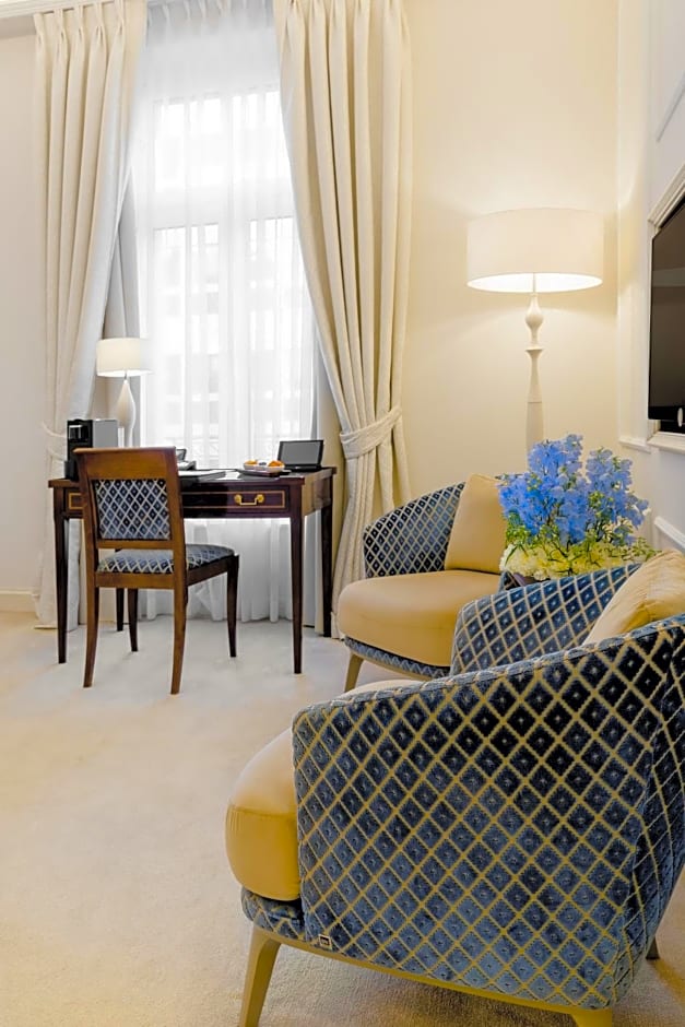 Excelsior Hotel Ernst