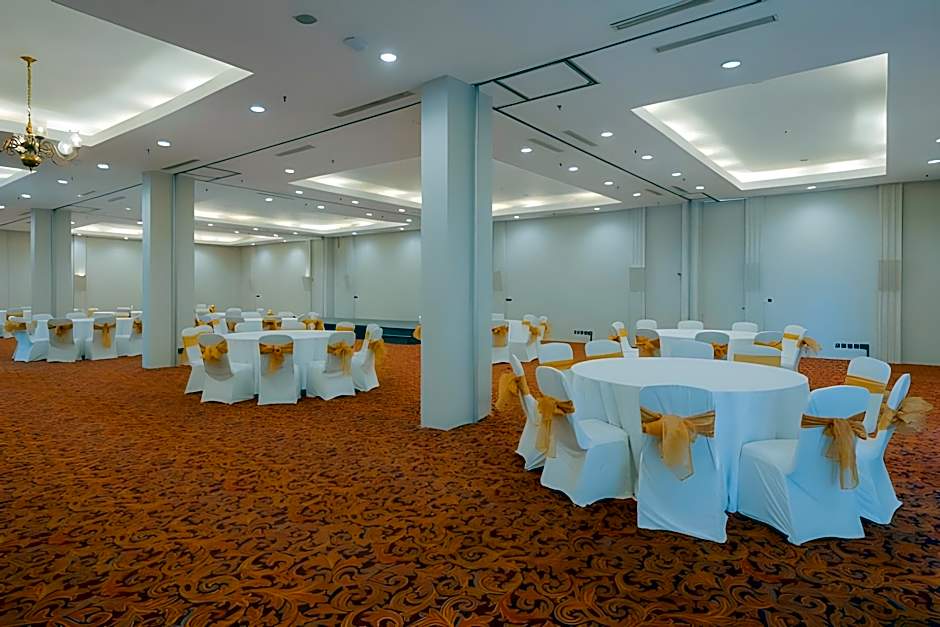 The Capital Hotel Surabaya