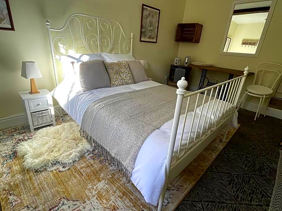 Y Felin Bed and Breakfast and Smallholding