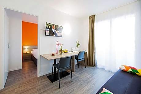 Superior Apartment 4 Single Beds Nonsmoking Upgrade