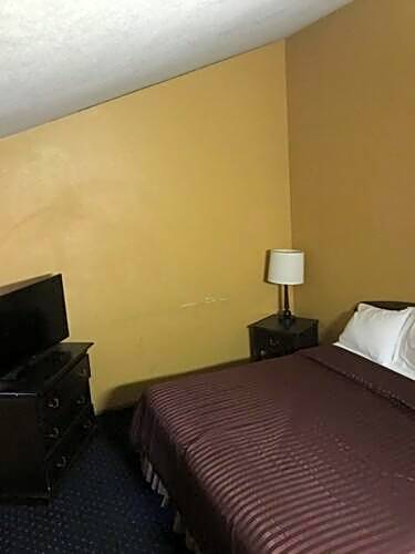 Smokey Point Motor Inn