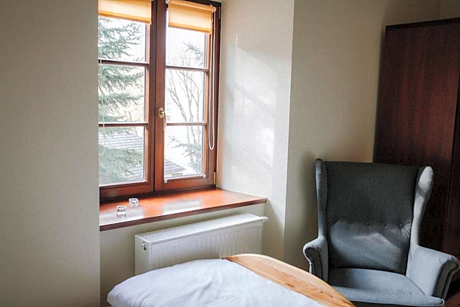 Zamkowa, Pokoje Gościnne