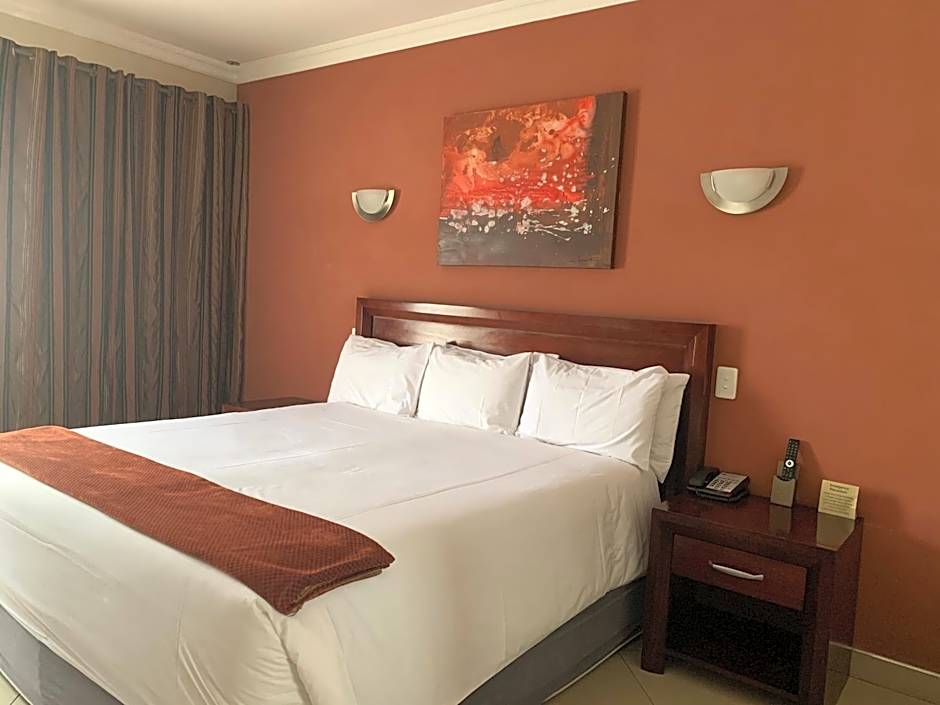 Royal Hotel