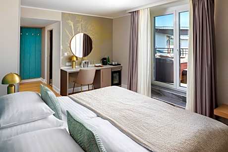 Double Room with Spa Bath