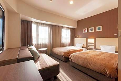 Deluxe Twin Room with Sea View - Non-Smoking