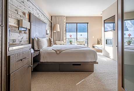 King Room with Balcony