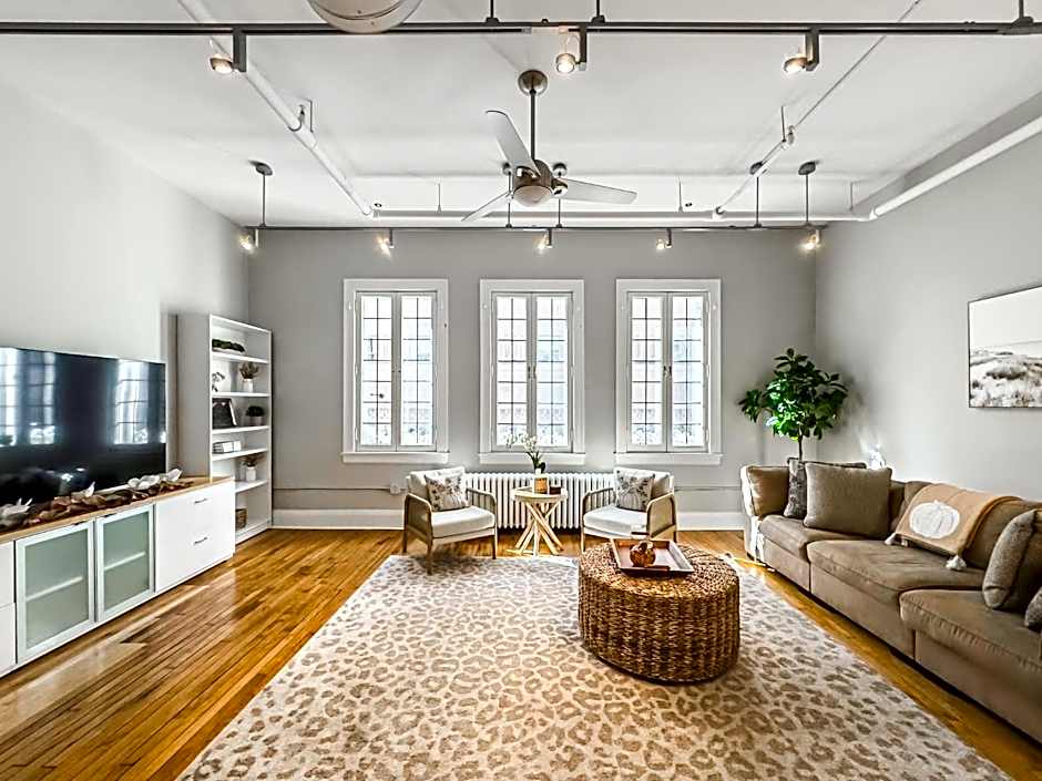 The Historic Lyric Presidential Suite