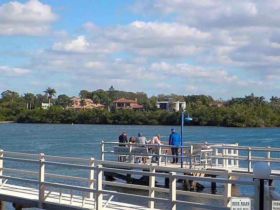 Siesta Key Beach - 2 Bedroom - 3 Beds - 3 Bathroom Duplex with Heated Swimming Pool