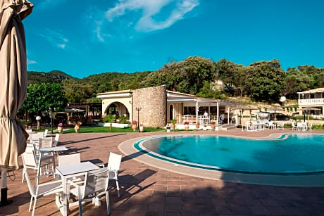 Anemolia Parga Suites