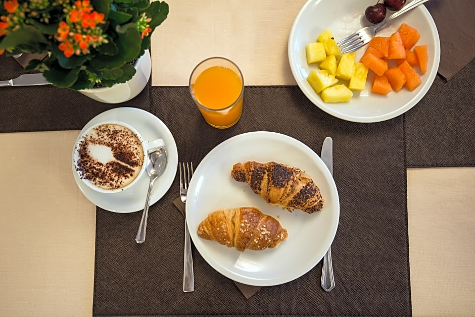 Just Hotel Saronno