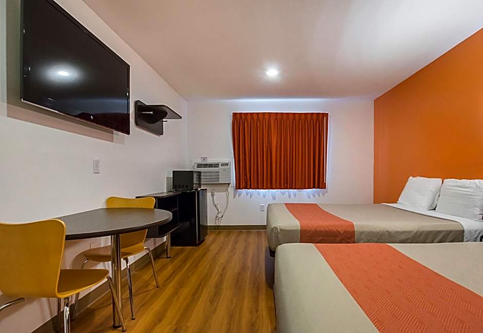 Motel 6-Marshalltown, IA