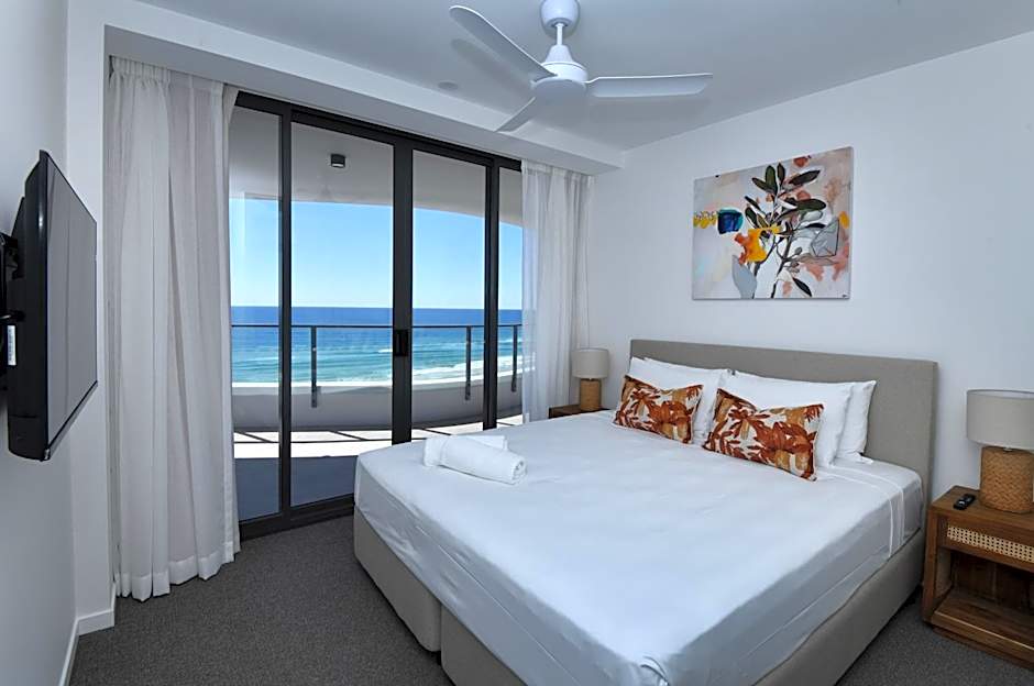 X Kirra Apartments